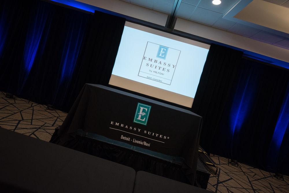 Embassy Suites By Hilton Detroit - Livonia/Novi Dış mekan fotoğraf