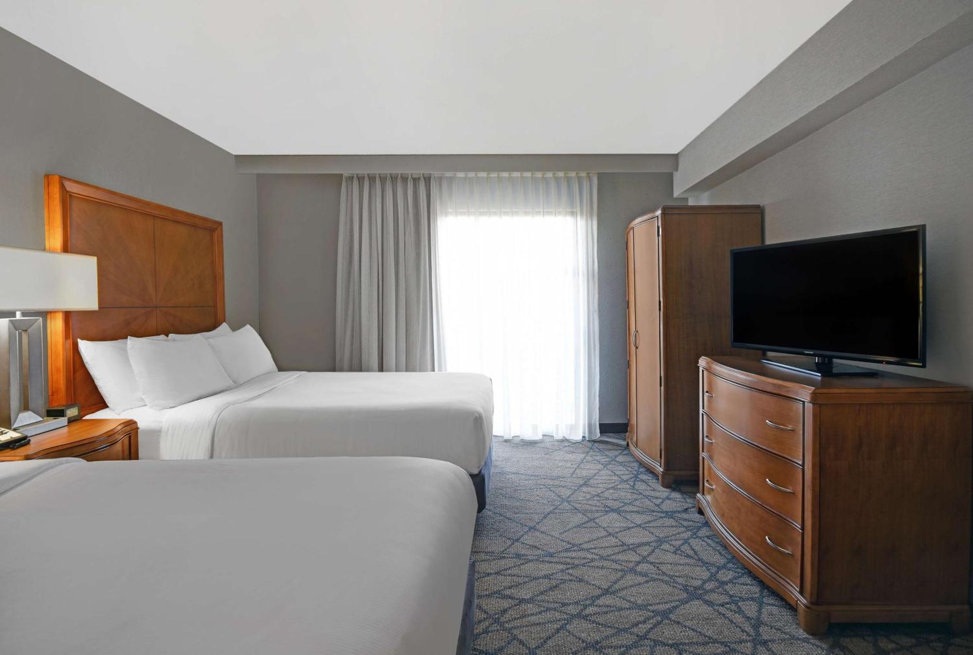 Embassy Suites By Hilton Detroit - Livonia/Novi Dış mekan fotoğraf