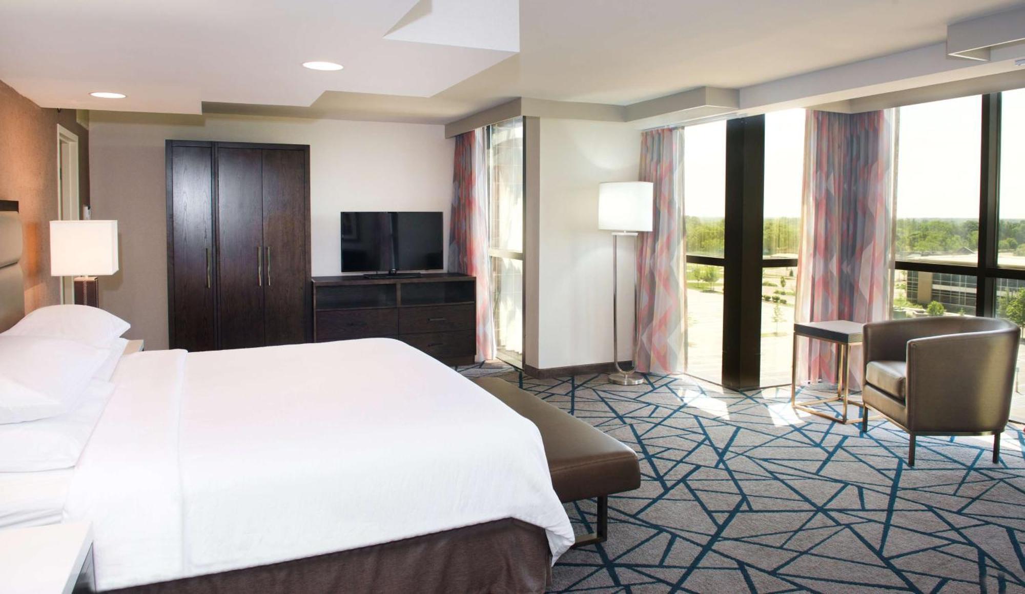 Embassy Suites By Hilton Detroit - Livonia/Novi Dış mekan fotoğraf
