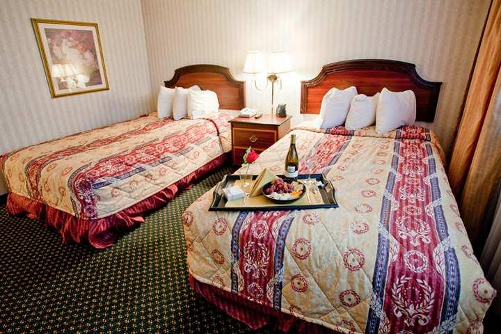 Embassy Suites By Hilton Detroit - Livonia/Novi Dış mekan fotoğraf