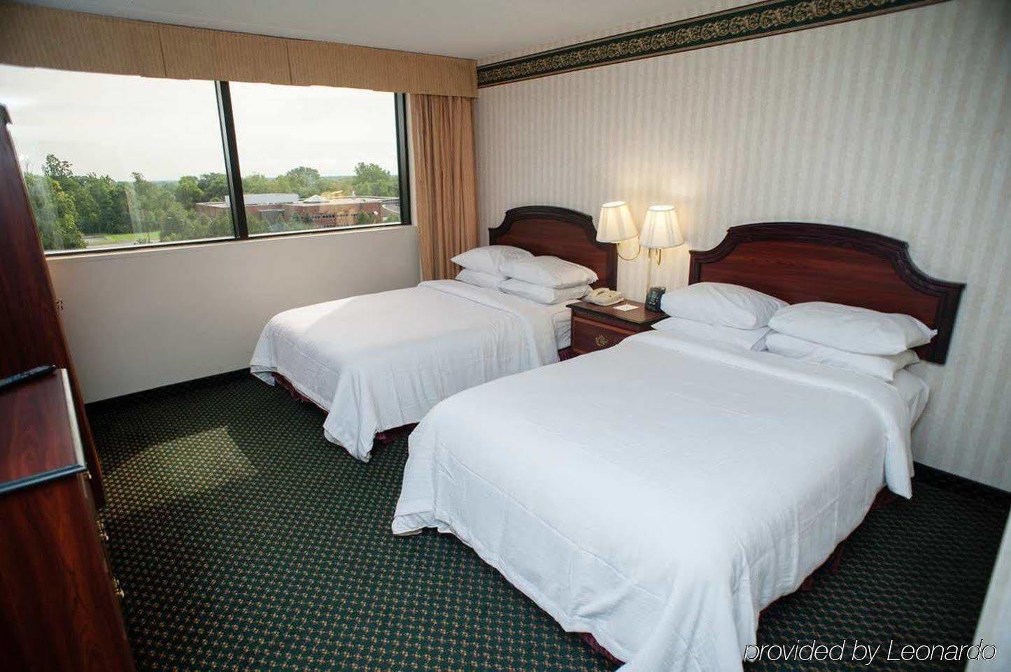 Embassy Suites By Hilton Detroit - Livonia/Novi Dış mekan fotoğraf